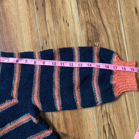 Saddle Shoulders Sweater Hand knit Medium Unisex - Picture 12 of 13